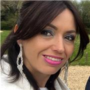 Granadina bilingüe, con marido e hijos ingleses recién trasladada de Bournemouth. Experiencia de 10 enseñando en colegios.
Puedo